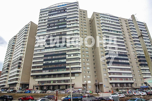 
   Продам 3-комнатную, 103.8 м², Орджоникидзе ул, 47

. Фото 16.