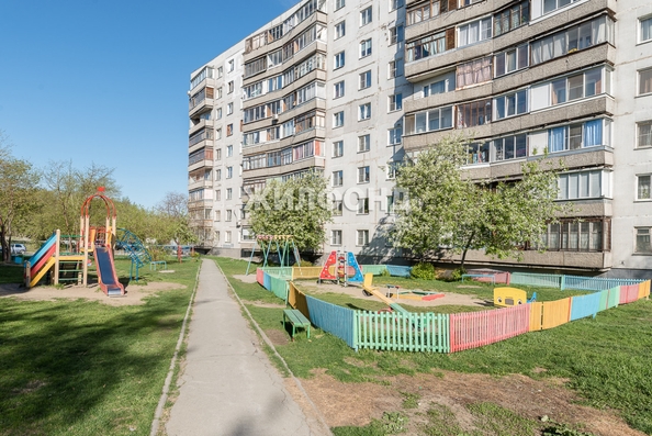 
   Продам 2-комнатную, 52.2 м², Столетова ул, 25

. Фото 3.