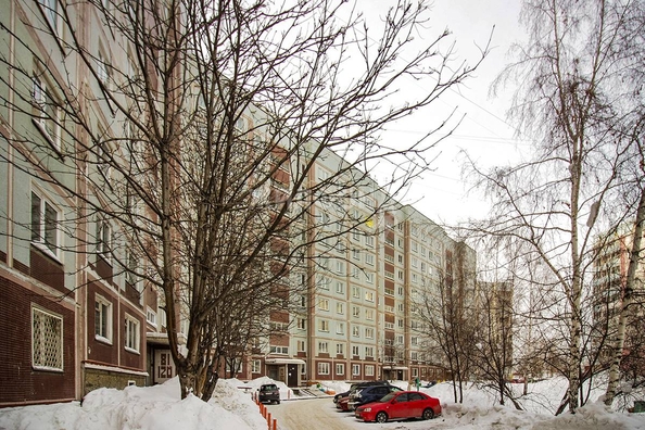 
   Продам 2-комнатную, 53.4 м², Земнухова ул, 12

. Фото 4.