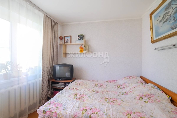 
   Продам 3-комнатную, 48 м², Петухова ул, 108

. Фото 3.