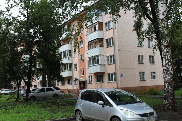 
   Продам 3-комнатную, 48 м², Петухова ул, 108

. Фото 18.