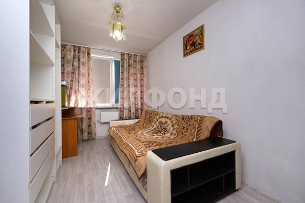 
   Продам 3-комнатную, 57.3 м², Палласа ул, 2/2

. Фото 2.