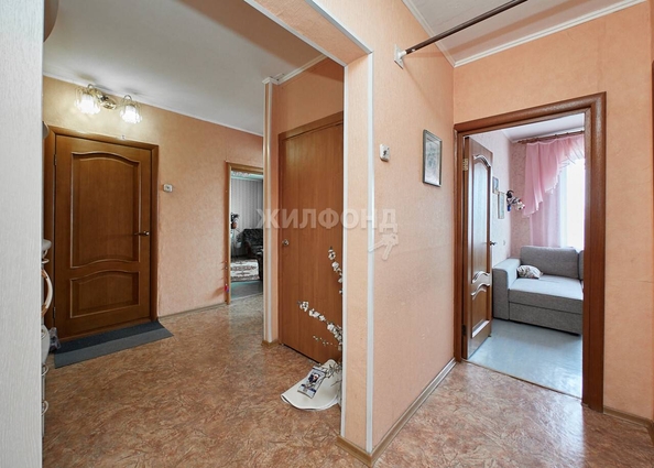 
   Продам 3-комнатную, 61.3 м², Лазурная ул, 14

. Фото 18.