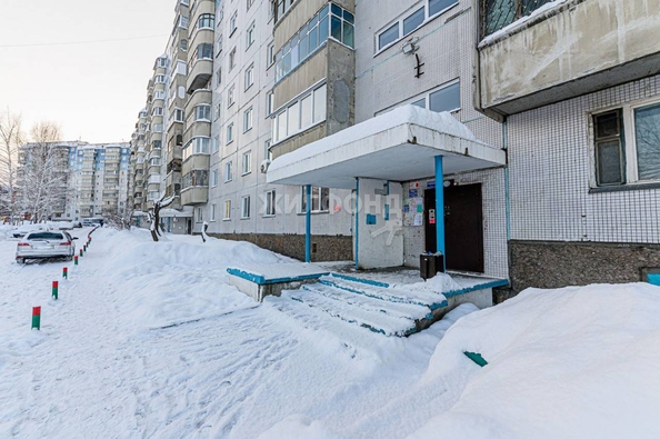 
   Продам 3-комнатную, 61.3 м², Лазурная ул, 14

. Фото 25.