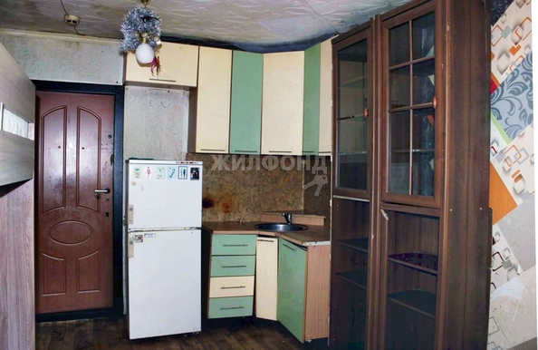 
   Продам комнату, 13 м², Красный пр-кт, 163/1

. Фото 3.