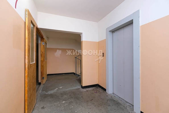 
   Продам 1-комнатную, 26 м², Петухова ул, 101

. Фото 20.