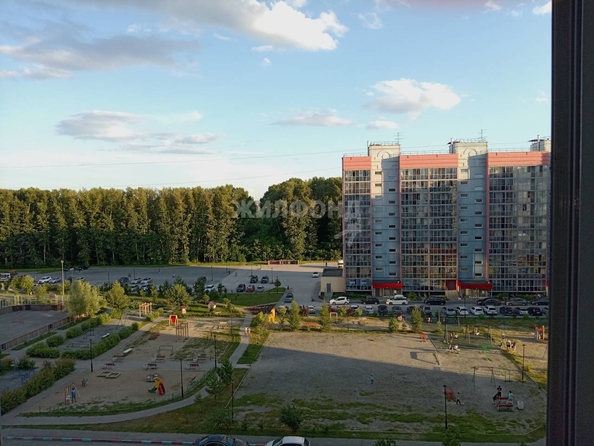 
   Продам 2-комнатную, 52.2 м², Петухова ул, 156

. Фото 14.