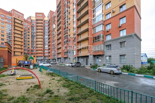 
   Продам 2-комнатную, 65.55 м², Есенина ул, 67

. Фото 2.