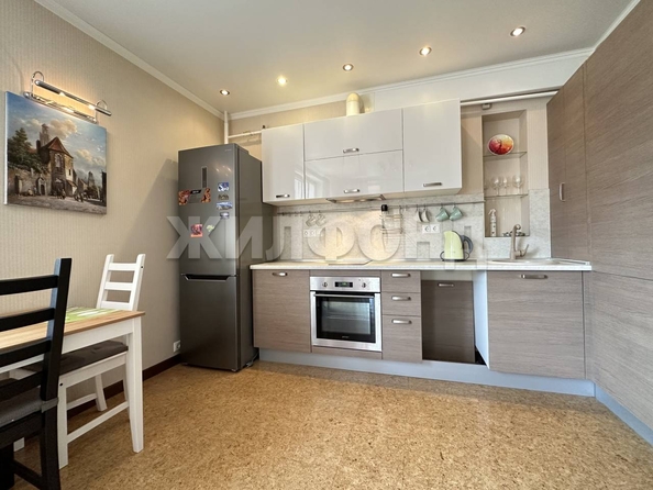 
   Продам 2-комнатную, 54.3 м², , 2

. Фото 4.