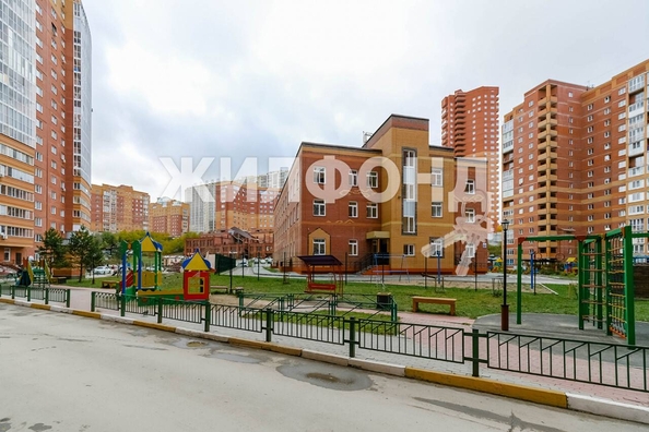 
   Продам 3-комнатную, 90.6 м², Стартовая ул, 1

. Фото 41.