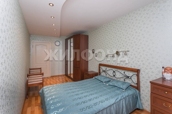 
   Продам 3-комнатную, 59 м², Новогодняя ул, 16

. Фото 14.