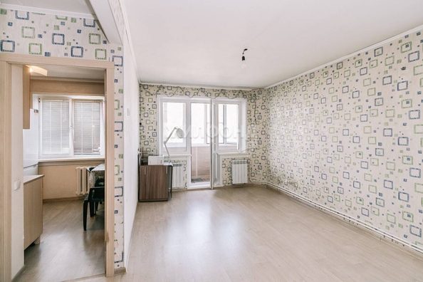 
   Продам 2-комнатную, 43 м², Есенина ул, 35

. Фото 1.