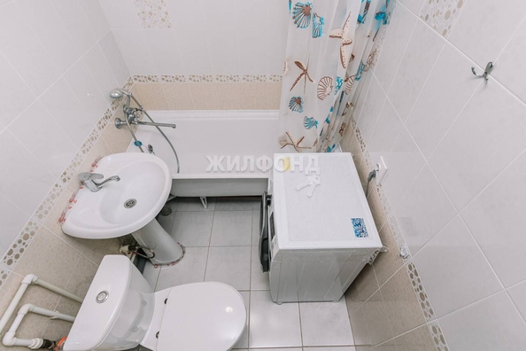 
   Продам 2-комнатную, 43 м², Есенина ул, 35

. Фото 9.