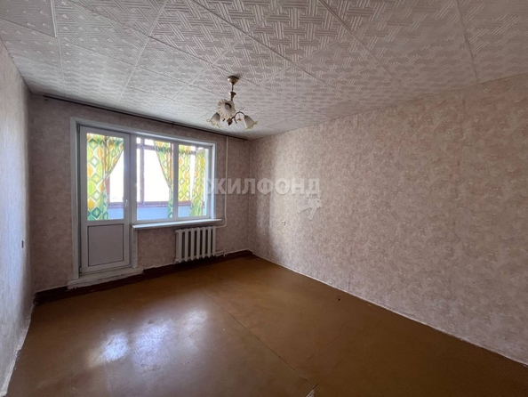 
   Продам 1-комнатную, 28.5 м², Связистов ул, 7

. Фото 1.