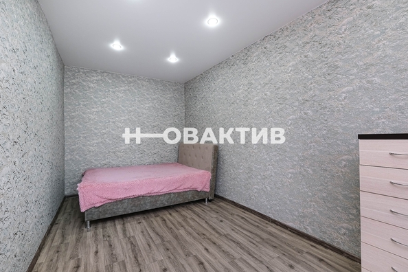 
   Продам 2-комнатную, 38.5 м², Лаврова ул, 7

. Фото 2.