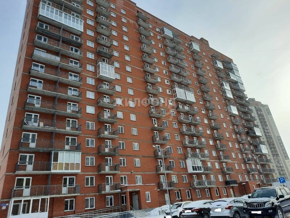 
   Продам 2-комнатную, 50.8 м², Закаменский мкр, 12

. Фото 16.