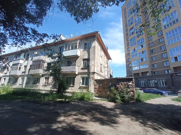 
   Продам 2-комнатную, 40.2 м², Залесского ул, 8

. Фото 13.