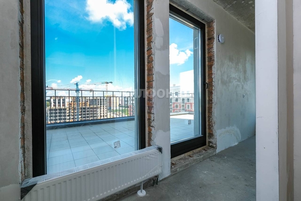 
   Продам 3-комнатную, 153.1 м², 3-й микрорайон, 2

. Фото 14.