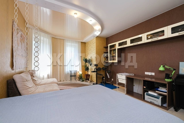 
   Продам 1-комнатную, 55.2 м², Краснообск, 102

. Фото 3.