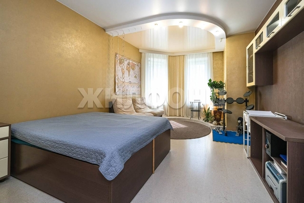 
  Продается 1-комн. квартира, 55.2 м², Краснообск, д. 102
. Фото 2.