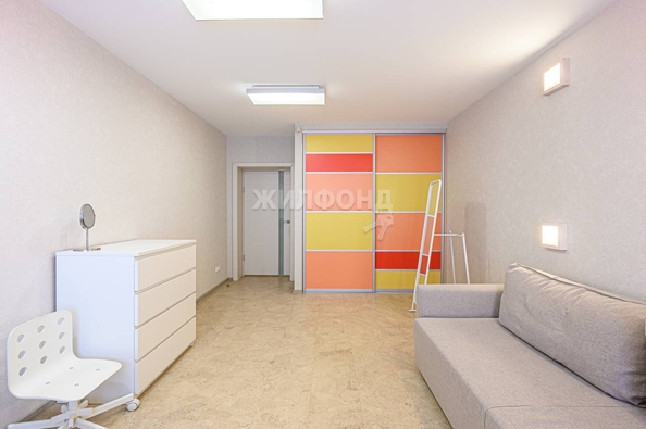 
   Продам 3-комнатную, 90.9 м², Адриена Лежена ул, 29/1

. Фото 8.