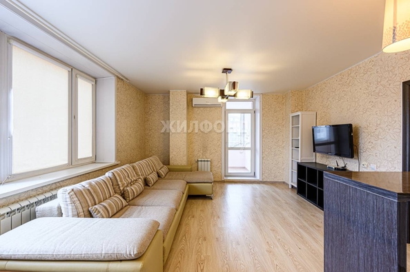 
   Продам 3-комнатную, 73.8 м², Галущака ул, 11

. Фото 13.