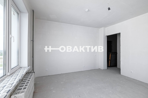 
   Продам 2-комнатную, 55.9 м², Коминтерна ул, 126

. Фото 4.