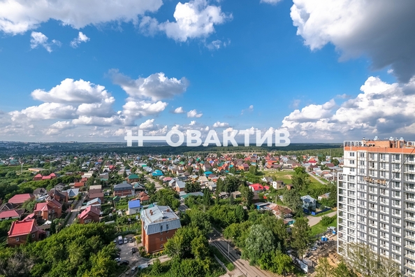 
   Продам 2-комнатную, 55.9 м², Коминтерна ул, 126

. Фото 20.