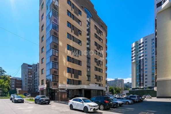 
   Продам 2-комнатную, 60.6 м², Героев Революции ул, 23/1

. Фото 25.