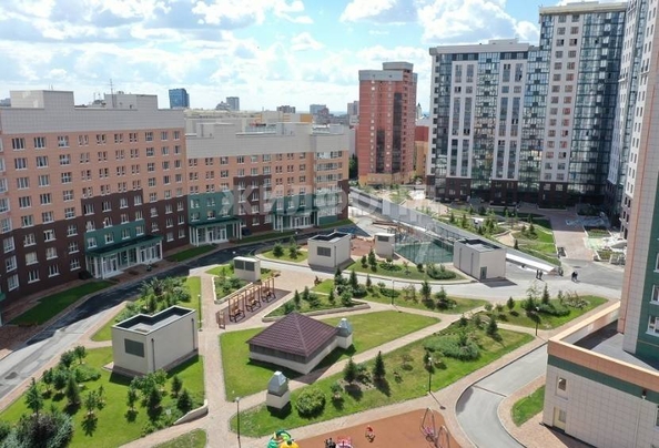 
   Продам 2-комнатную, 41.6 м², Семьи Шамшиных ул, 91

. Фото 37.