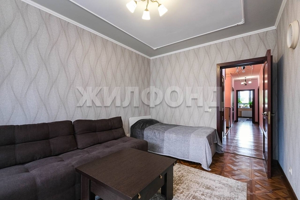 
   Продам 3-комнатную, 83.2 м², Серафимовича ул, 18а

. Фото 4.