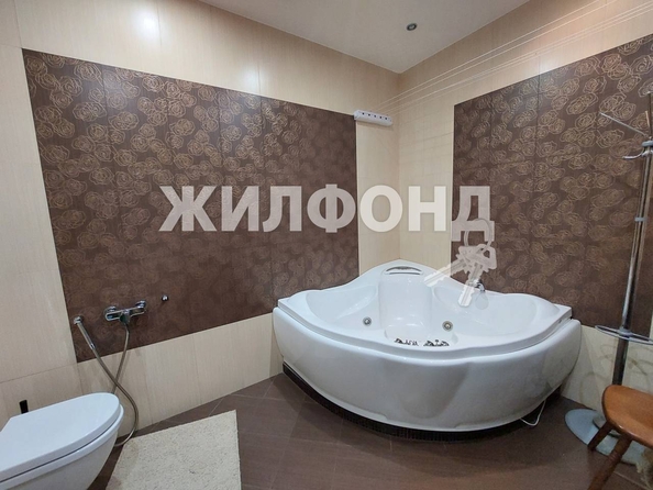 
   Продам 3-комнатную, 117.4 м², Щетинкина ул, 49

. Фото 18.