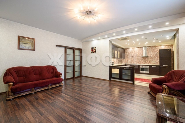 
   Продам 3-комнатную, 117.4 м², Щетинкина ул, 49

. Фото 7.