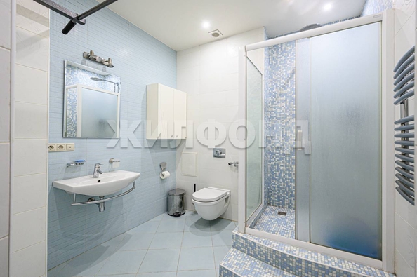 
   Продам 3-комнатную, 117.4 м², Щетинкина ул, 49

. Фото 23.