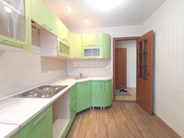 
   Продам 3-комнатную, 57.7 м², Маяковского ул, 24/1

. Фото 3.