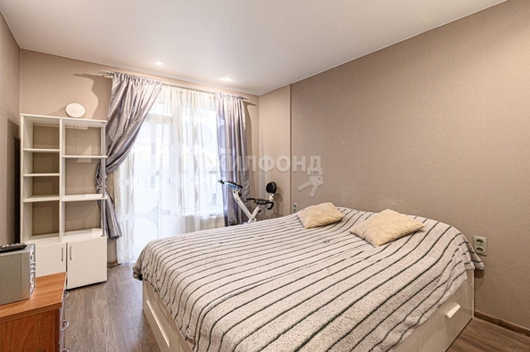 
   Продам 3-комнатную, 68.4 м², Сухарная ул, 109

. Фото 20.