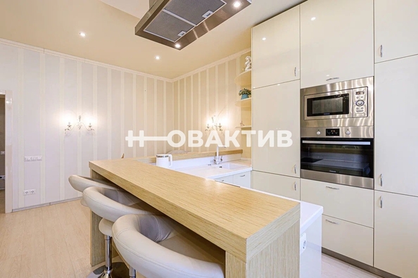 
   Продам 3-комнатную, 67.5 м², 1-е Мочищенское ш, 150

. Фото 39.