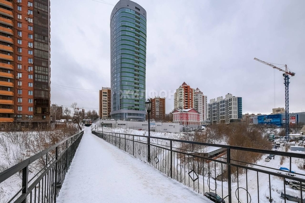 
   Продам 2-комнатную, 72.1 м², Кавалерийская ул, 3/1

. Фото 33.