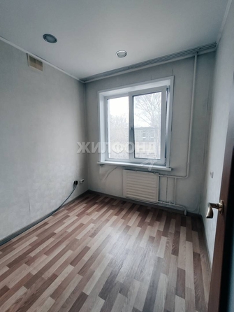 
   Продам 1-комнатную, 30 м², Петухова ул, 144

. Фото 1.