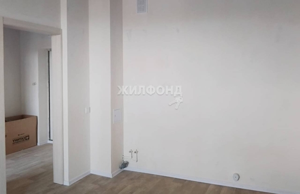 
   Продам 2-комнатную, 50.3 м², Тайгинская ул, 39

. Фото 4.