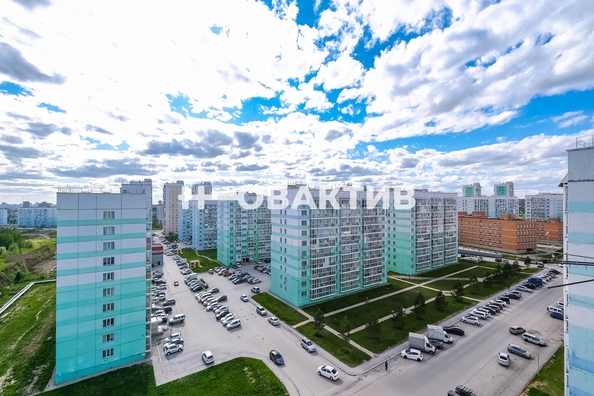 
   Продам 2-комнатную, 55.6 м², Татьяны Снежиной ул, 19

. Фото 21.