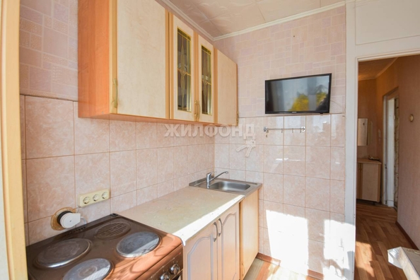 
   Продам 1-комнатную, 30.2 м², Петухова ул, 122

. Фото 5.