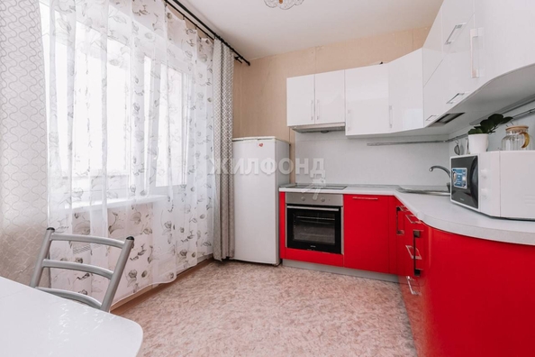 
   Продам 1-комнатную, 32.2 м², Петухова ул, 164

. Фото 4.