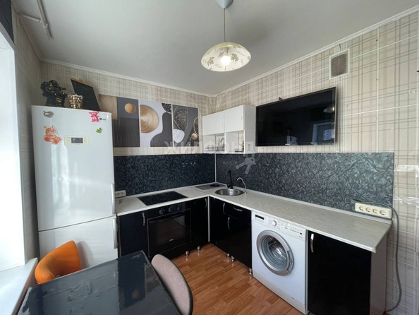 
   Продам 1-комнатную, 38 м², Гребенщикова ул, 11/1

. Фото 8.