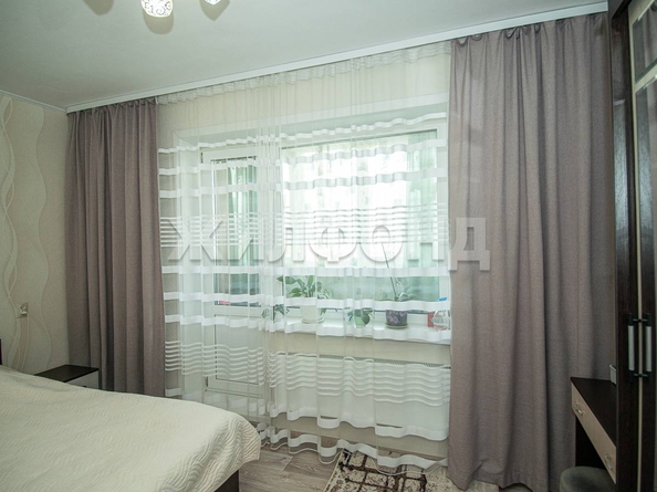 
   Продам 2-комнатную, 53 м², В. Высоцкого ул, 42/3

. Фото 12.