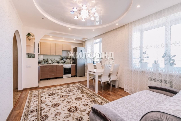 
   Продам 2-комнатную, 49.9 м², Лазурная ул, 28

. Фото 1.