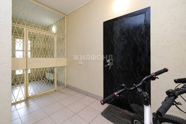 
   Продам 3-комнатную, 121.4 м², Державина ул, 11

. Фото 20.