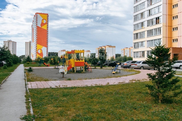 
   Продам 1-комнатную, 25.4 м², Дмитрия Шмонина ул, 4

. Фото 21.