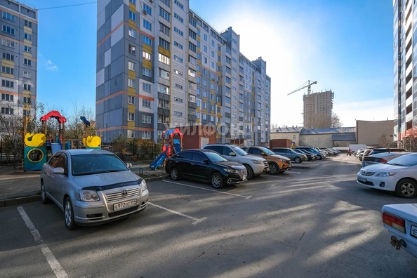 
   Продам 1-комнатную, 38 м², Плахотного ул, 53/1

. Фото 20.