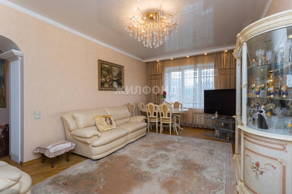 
   Продам 3-комнатную, 101 м², Вокзальная магистраль ул, 10

. Фото 1.